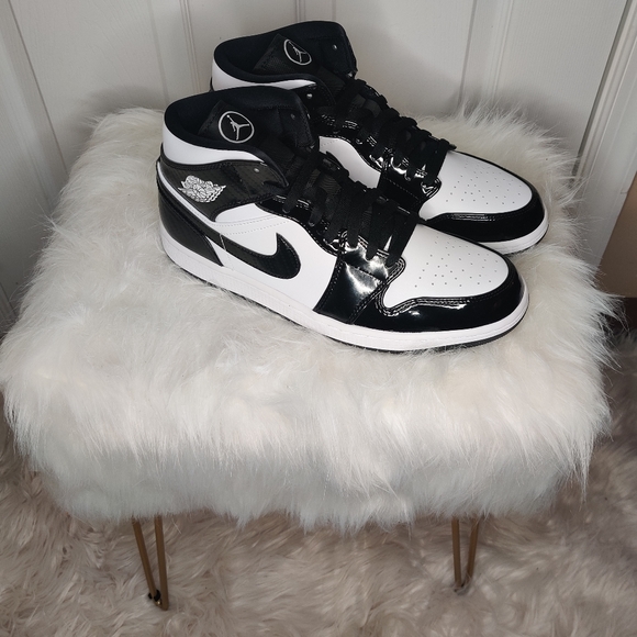 *SOLD*Jordan 1 "Carbon Fiber" Retro Mid Sz 11 & 13 - Picture 5 of 8